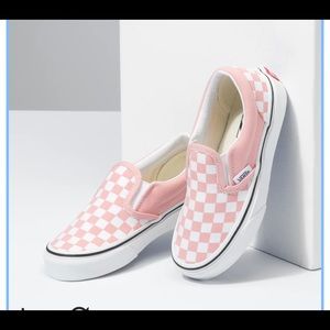 girls checkerboard pink and white vans
